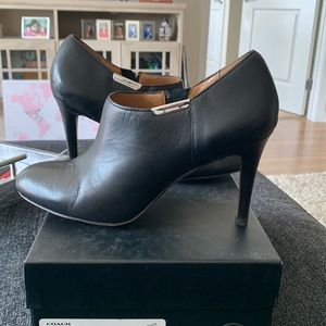Great condition Coach bootie size 9.5
